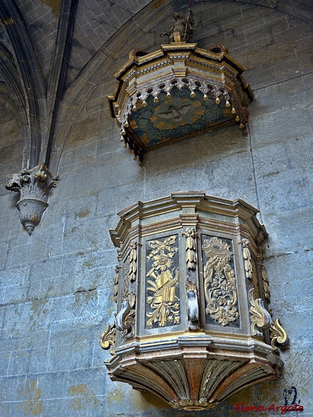 Iglesia fortificada de Santa María la Mayor