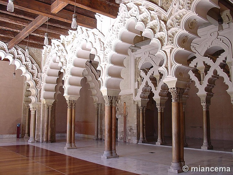 Castillo palacio de la Aljafería